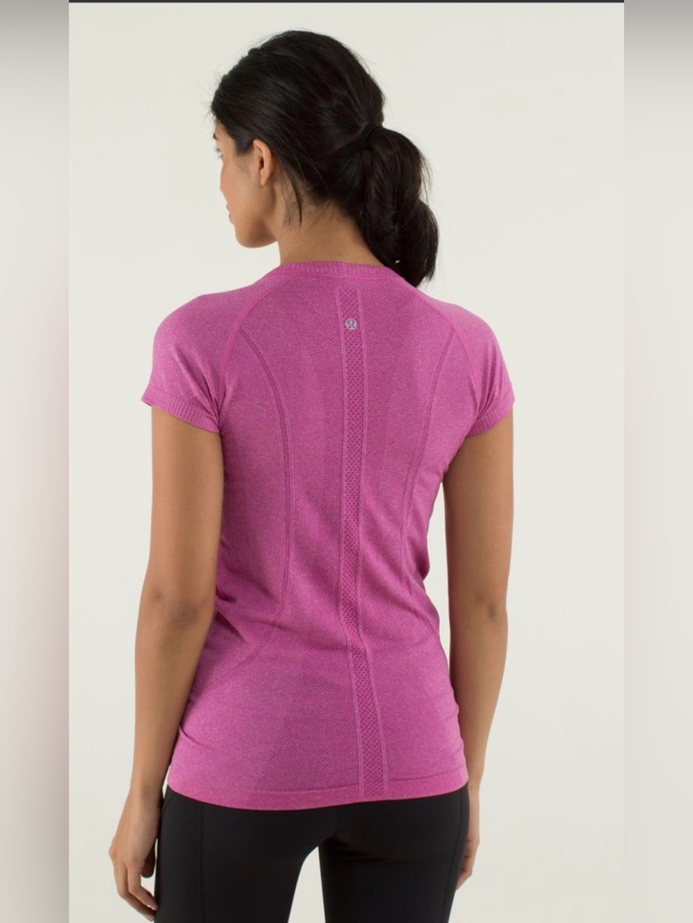 Lululemon Run Swiftly Tech Short Sleeve Heathered Raspberry - Picture 2 of 5
